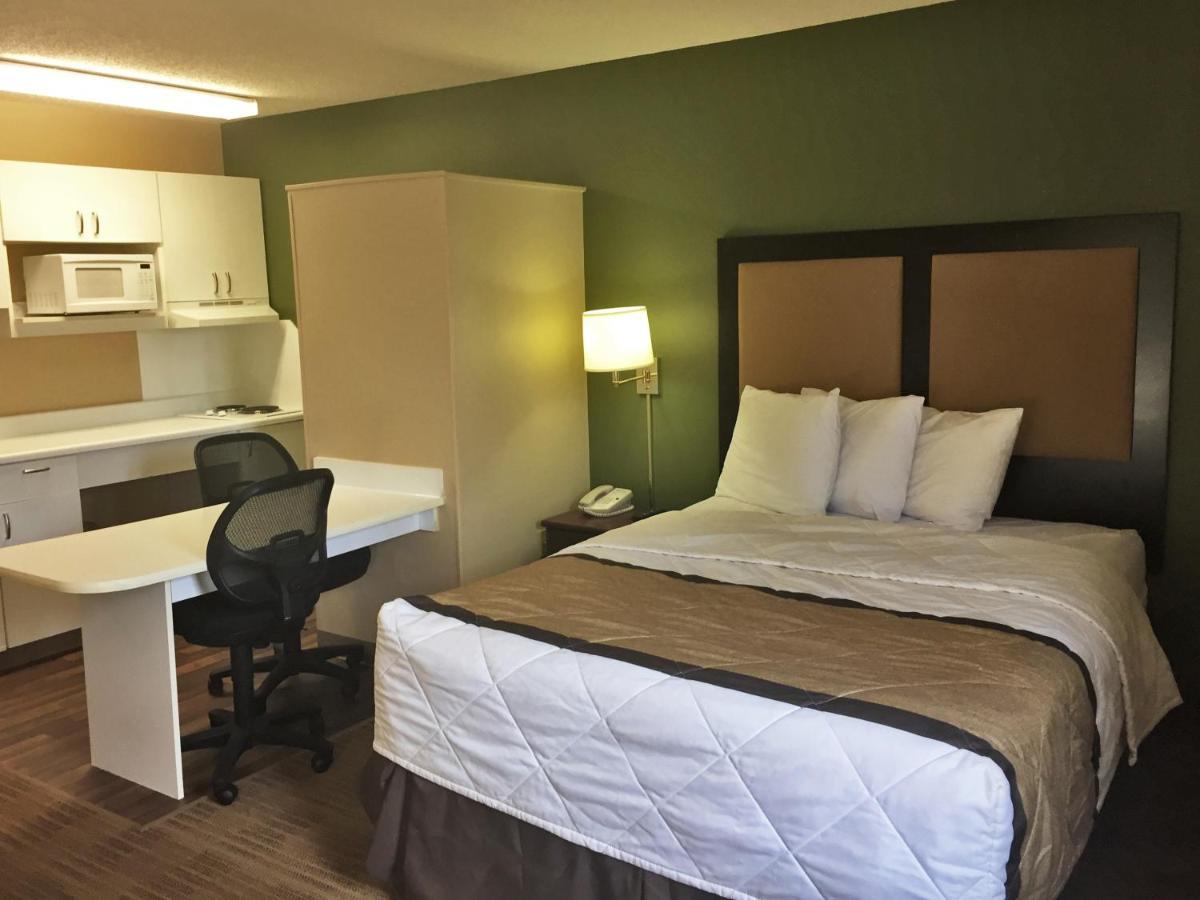 Extended Stay America Select Suites - Chicago - Hanover Park Exterior photo