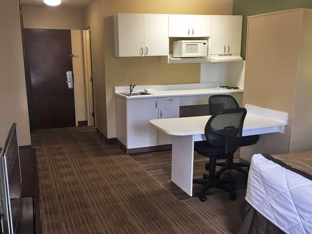 Extended Stay America Select Suites - Chicago - Hanover Park Room photo