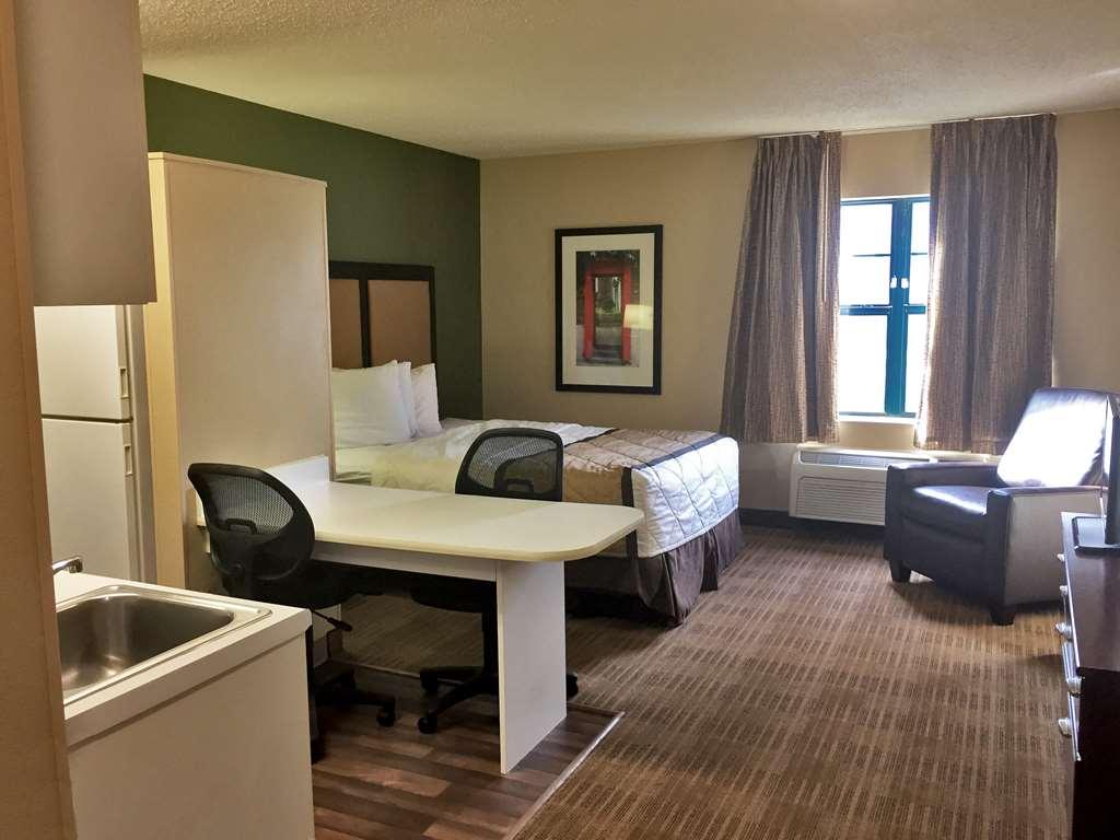 Extended Stay America Select Suites - Chicago - Hanover Park Room photo
