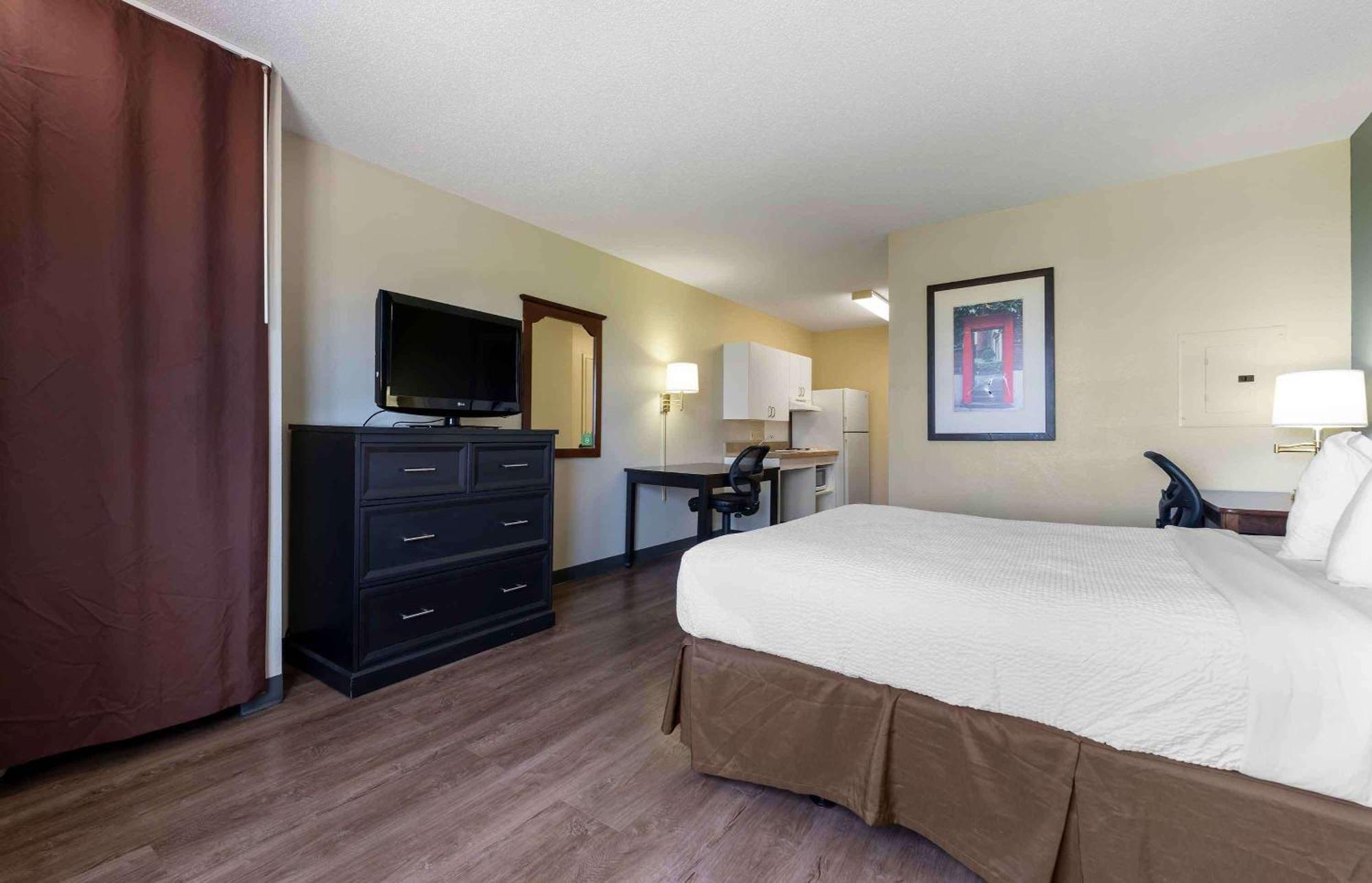 Extended Stay America Select Suites - Chicago - Hanover Park Exterior photo