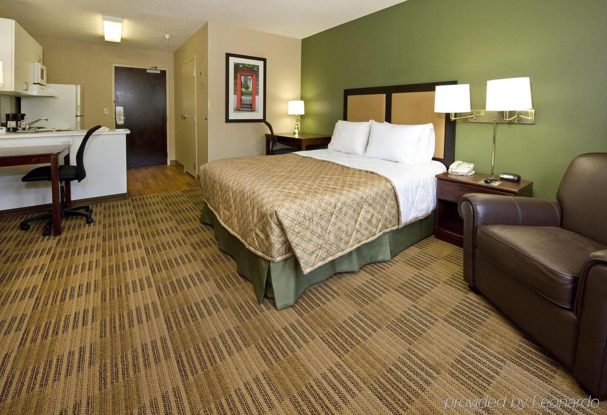 Extended Stay America Select Suites - Chicago - Hanover Park Exterior photo